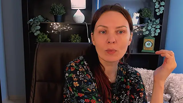 Snapshot of VandaRossi chatting on 11-15-25, 09:50 VandaRossi online show from 11-15-25, 09:50