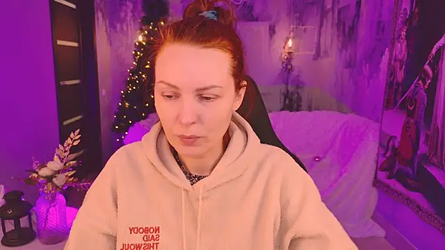 Snapshot of VandaRossi chatting on 12-15-25, 09:24 VandaRossi online show from 12-15-25, 09:24