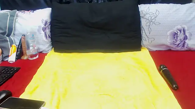 Snapshot of spicydiver38 chatting on 05-12-26, 01:58 spicydiver38 online show from 05-12-26, 01:58