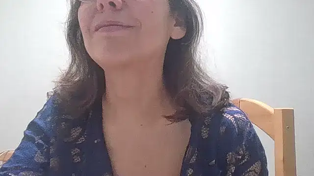 HollyJewel online show from 03-22-26, 05:49