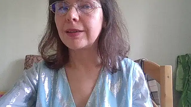 HollyJewel online show from 04-15-26, 12:45