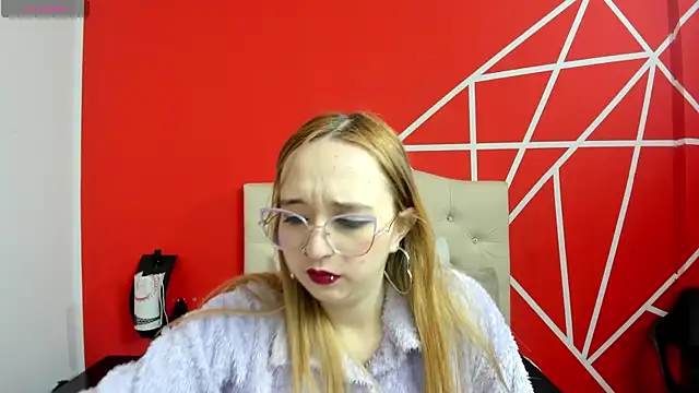 Snapshot of Liaroberts1 chatting on 01-13-25, 12:02 Liaroberts1 online show from 01-13-25, 12:02