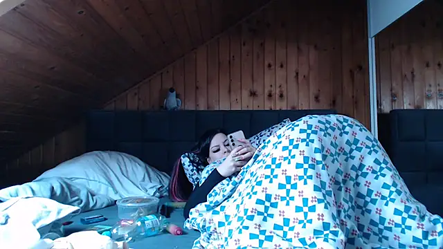 Snapshot of BoeseMoni1998 chatting on 10-22-25, 01:00 BoeseMoni1998 online show from 10-22-25, 01:00