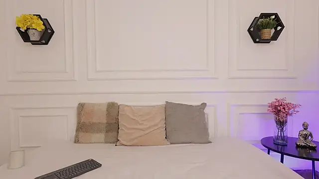 Snapshot of meloddysky chatting on 11-24-25, 05:45 meloddysky online show from 11-24-25, 05:45