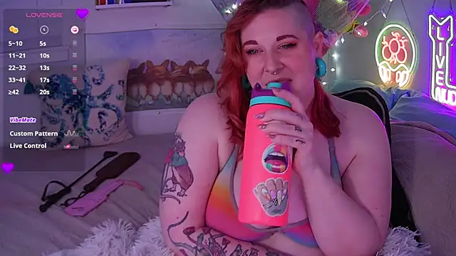 Snapshot of opalreigning chatting on 12-30-24, 08:21 opalreigning online show from 12-30-24, 08:21