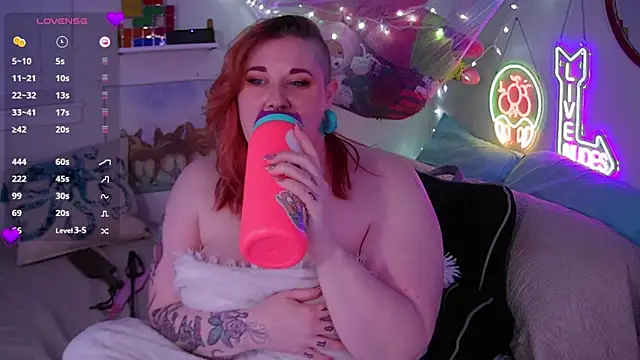 Snapshot of opalreigning chatting on 01-03-25, 11:57 opalreigning online show from 01-03-25, 11:57