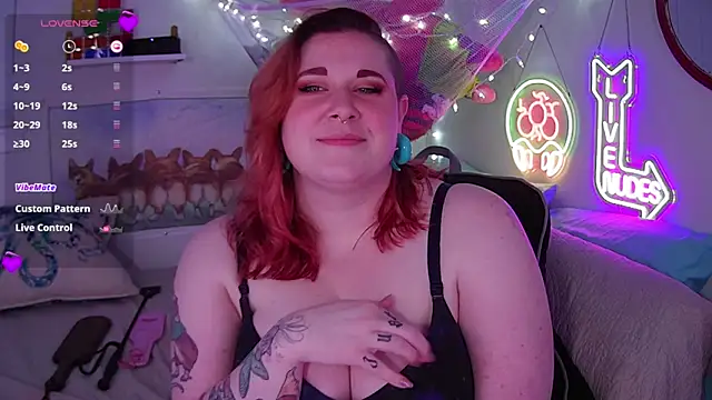 Snapshot of opalreigning chatting on 02-08-25, 09:35 opalreigning online show from 02-08-25, 09:35