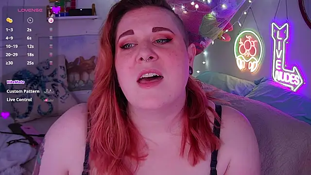 Snapshot of opalreigning chatting on 03-07-25, 08:34 opalreigning online show from 03-07-25, 08:34