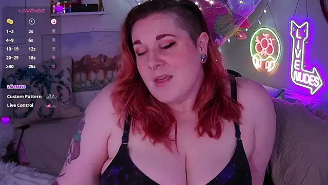 Snapshot of opalreigning chatting on 03-21-25, 06:49 opalreigning online show from 03-21-25, 06:49