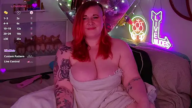 Snapshot of opalreigning chatting on 10-08-25, 08:34 opalreigning online show from 10-08-25, 08:34