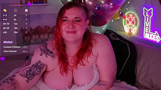 Snapshot of opalreigning chatting on 10-15-25, 09:20 opalreigning online show from 10-15-25, 09:20