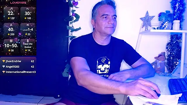 golden punisher online show from 12-30-24, 08:32