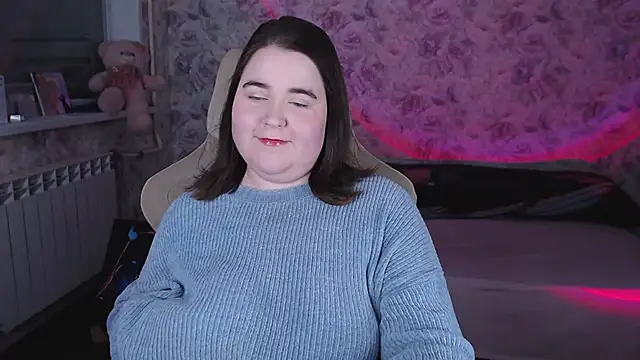 Estelle Hicks online show from 04-13-26, 06:46