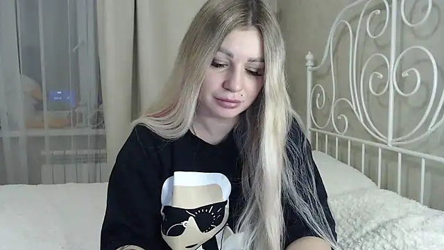 Snapshot of ShyEvaa chatting on 01-24-25, 02:08 ShyEvaa online show from 01-24-25, 02:08