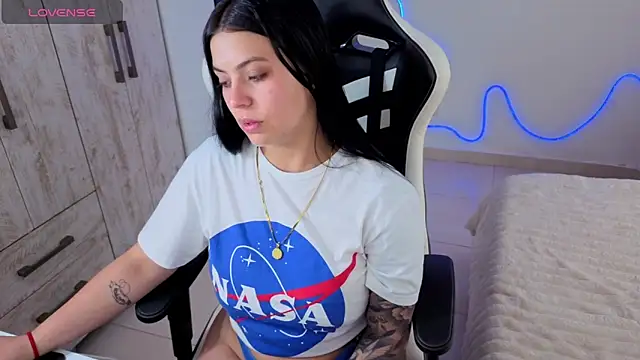 Victoryyy  online show from 03-22-26, 07:17