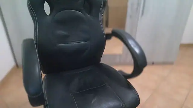 Snapshot of cocco1980xxxx chatting on 11-18-25, 08:30 cocco1980xxxx online show from 11-18-25, 08:30