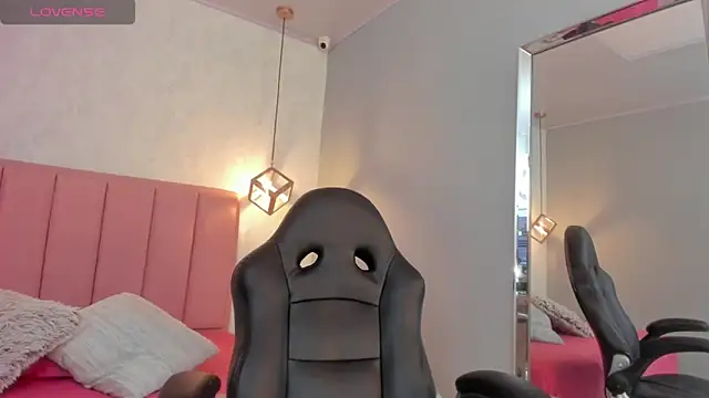 SUNNYCYRUS online show from 09-19-25, 12:28