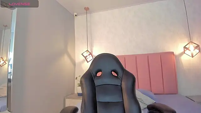 SUNNYCYRUS online show from 11-05-25, 12:27