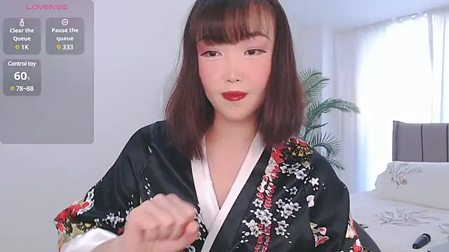 TumiLio online show from 03-12-25, 02:34