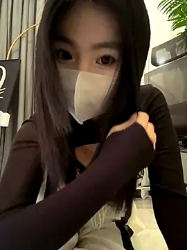 Snapshot of FeiFei-babe chatting on 12-23-25, 02:31 FeiFei-babe online show from 12-23-25, 02:31