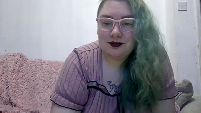 Bustycurves online show from 04-20-26, 10:55