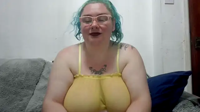 Bustycurves online show from 07-17-26, 09:41