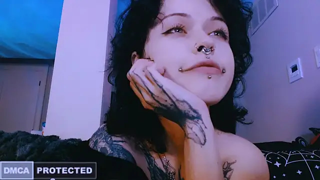 Snapshot of NaughtyLittleFox chatting on 04-28-26, 05:45 NaughtyLittleFox online show from 04-28-26, 05:45