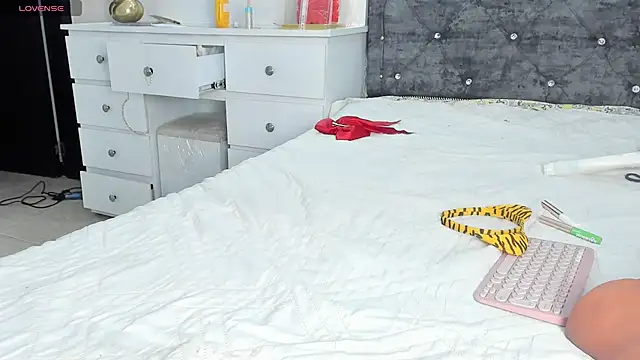 anastasia danger online show from 01-02-25, 01:27