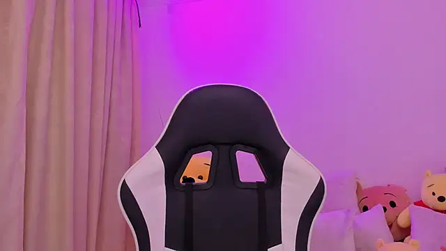 shanel taylor online show from 12-04-25, 03:54