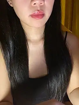 minmin2kk5 online show from 11-08-25, 07:34