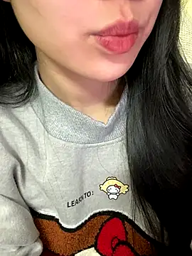 minmin2kk5 online show from 11-23-25, 04:07