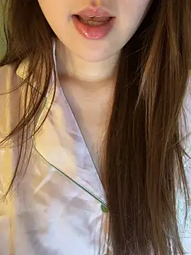 minmin2kk5 online show from 07-05-26, 04:03