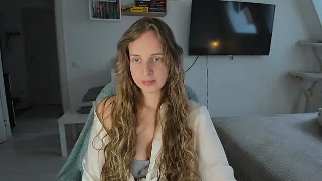 Snapshot of violet_blue_eyes chatting on 11-11-25, 12:05 violet blue eyes online show from 11-11-25, 12:05