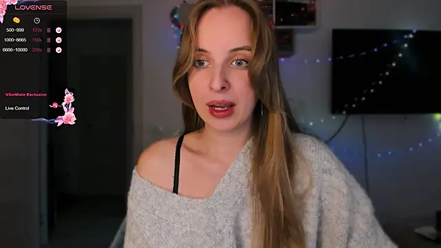 Snapshot of violet_blue_eyes chatting on 12-04-25, 10:57 violet blue eyes online show from 12-04-25, 10:57