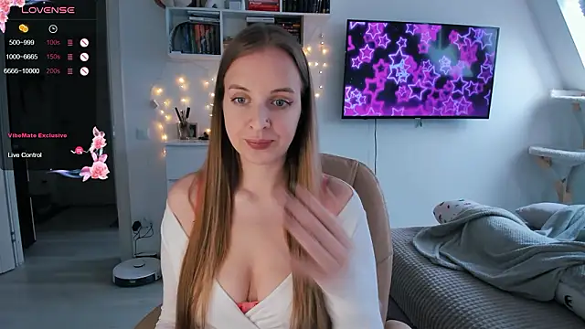 Snapshot of violet_blue_eyes chatting on 02-04-26, 11:27 violet blue eyes online show from 02-04-26, 11:27