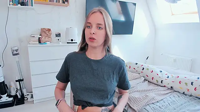 violet blue eyes online show from 05-06-26, 01:27
