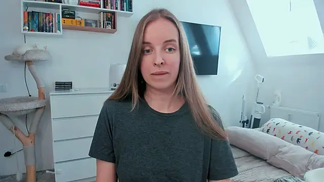 violet blue eyes online show from 05-19-26, 02:01