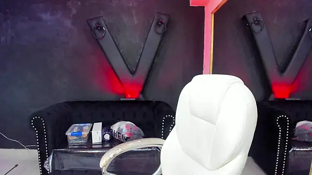 Snapshot of saracaball_ chatting on 03-22-25, 05:17 saracaball online show from 03-22-25, 05:17