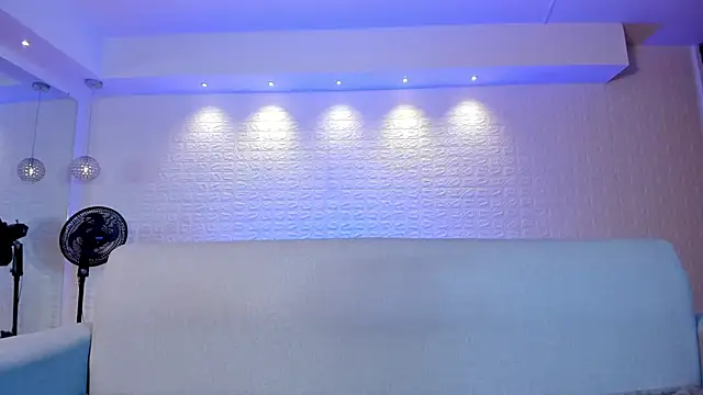 violet scott online show from 01-28-25, 01:59