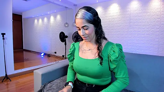 violet scott online show from 01-30-25, 11:01