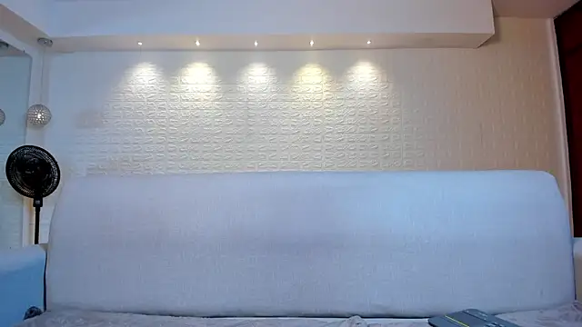 violet scott online show from 03-03-25, 05:07