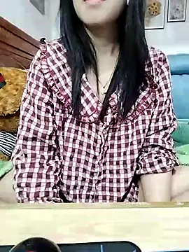 Snapshot of cream1299 chatting on 03-08-25, 01:06 cream1299 online show from 03-08-25, 01:06