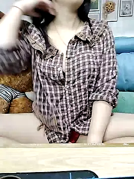 Snapshot of cream1299 chatting on 03-09-25, 12:53 cream1299 online show from 03-09-25, 12:53