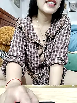 Snapshot of cream1299 chatting on 03-10-25, 12:40 cream1299 online show from 03-10-25, 12:40