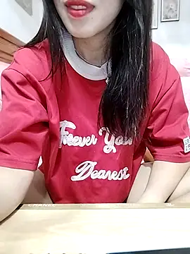 Snapshot of cream1299 chatting on 09-17-25, 10:22 cream1299 online show from 09-17-25, 10:22