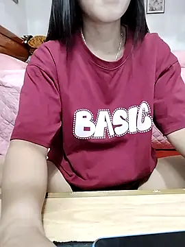 Snapshot of cream1299 chatting on 09-18-25, 11:45 cream1299 online show from 09-18-25, 11:45