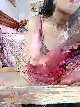 Snapshot of cream1299 chatting on 10-20-25, 01:28 cream1299 online show from 10-20-25, 01:28