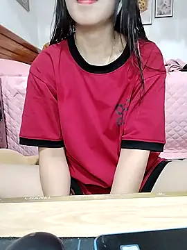 Snapshot of cream1299 chatting on 10-28-25, 12:52 cream1299 online show from 10-28-25, 12:52