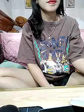 Snapshot of cream1299 chatting on 10-30-25, 08:20 cream1299 online show from 10-30-25, 08:20