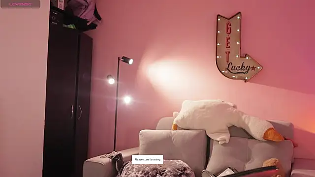 Snapshot of srtaliz chatting on 11-06-25, 04:19 srtaliz online show from 11-06-25, 04:19